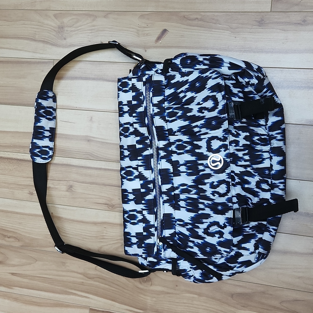 lululemon gym bag